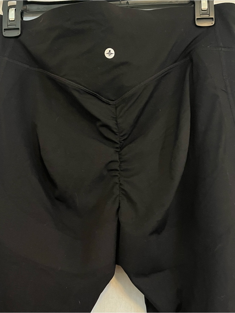 HALARA Black Athletic Leggings with Branded Fabric Science Tags - Picture 4 of 6